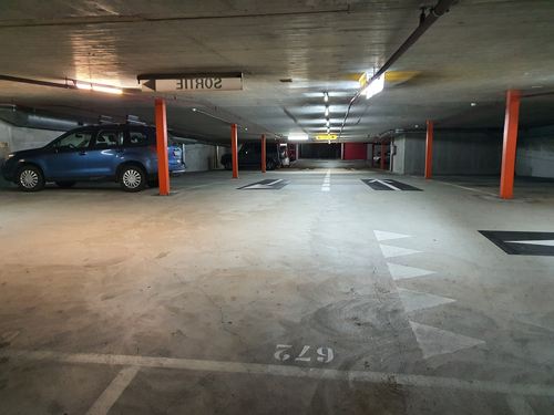 Parkplatz (Innen)